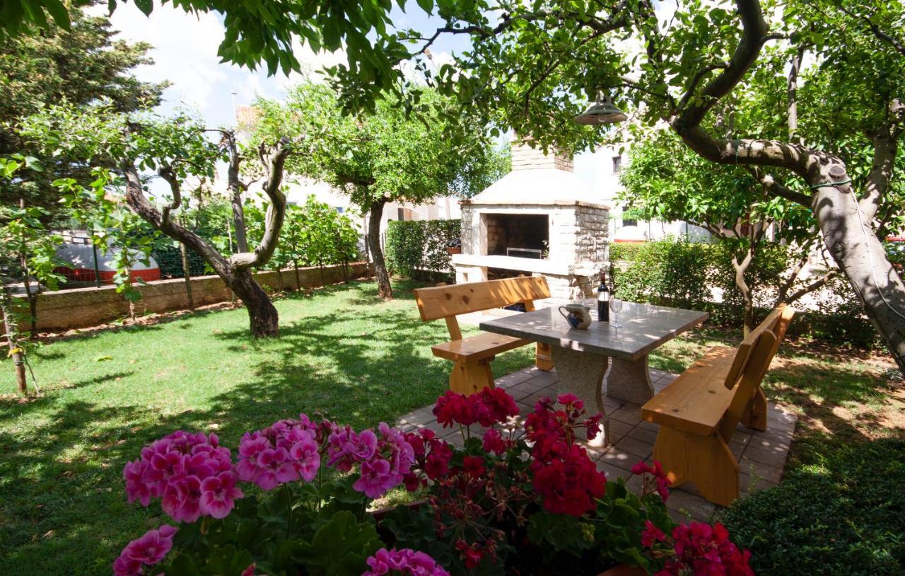 Guest House Ljubica Medulin Exteriör bild