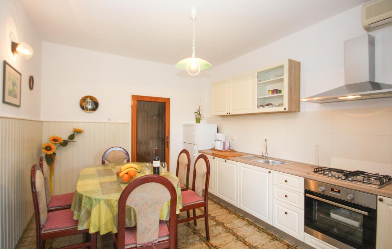Guest House Ljubica Medulin Exteriör bild